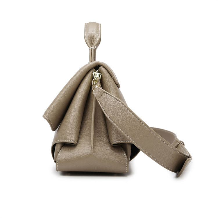 The Paris Shoulder
