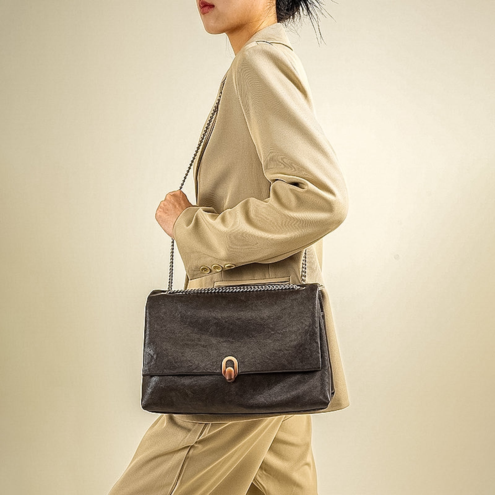 The Verona Chain Shoulder