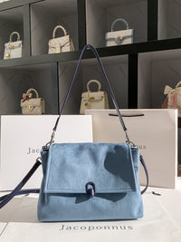 The Aria Shoulder