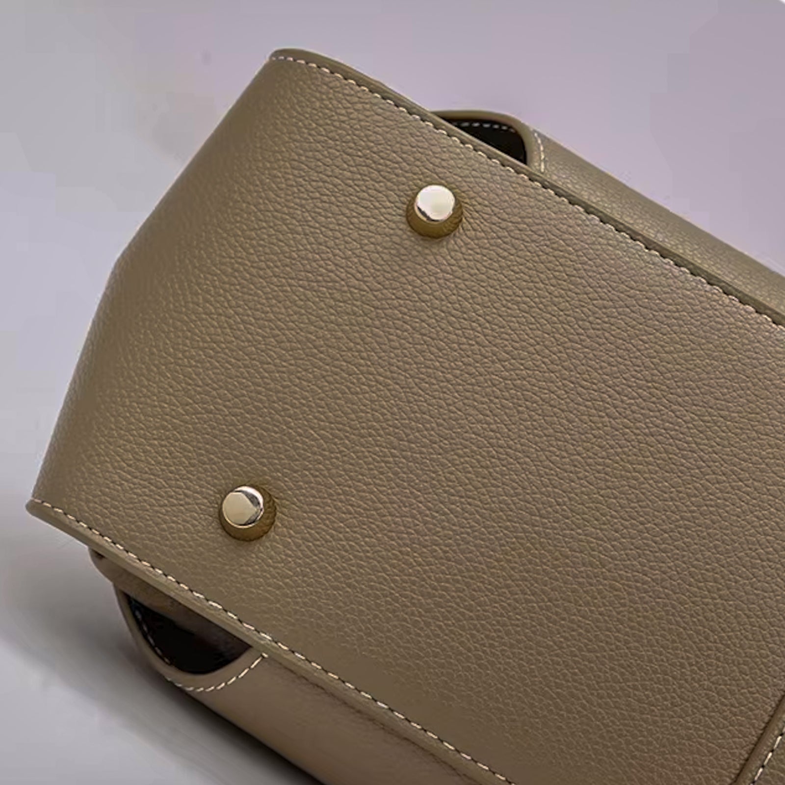 The Paris Shoulder