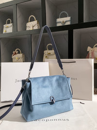 The Aria Shoulder